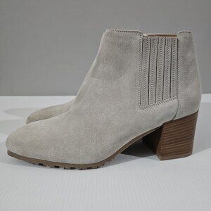 Aquatalia Charlotte Ankle Boot Womens 8.5 Grey Suede Waterproof Chelsea Heel NEW